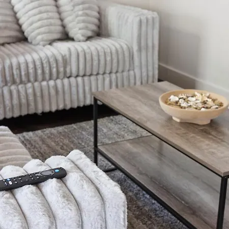 Luxury Loft-Coastal Vibe-2