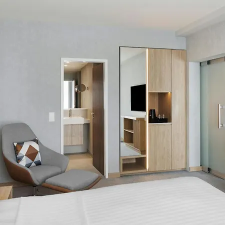 Courtyard By Marriott Zurich North-2