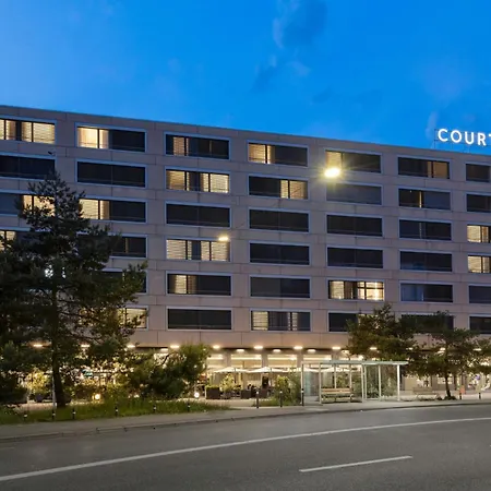 Courtyard By Marriott Zurich North-3