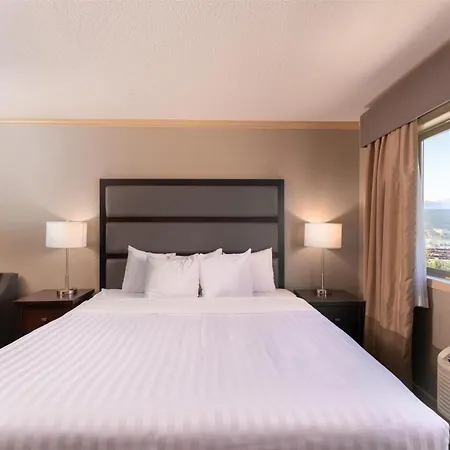 Prestige Radium Hot Springs Resort, BW Premier Collection-3