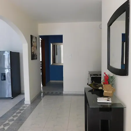 Apto Con Aire Acondicionado Cerca A La Universidad Del Mag Y Terminal-2
