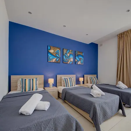 Stylish Sliema Apartments & Penthouse With Seaviews And Jacuzzis-2