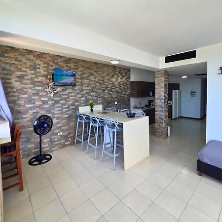 Tucacas, Frente Al Mar, Vista 180 Grados, Piscina Y Playa Privada-3