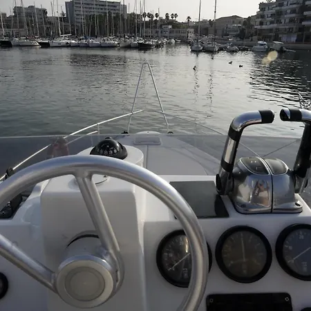 She's Mine Yacht-3