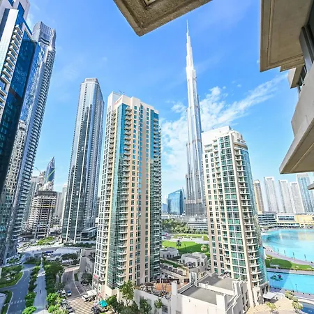 Lux Burj And Fountain Views Steps From Dubai Mall-3