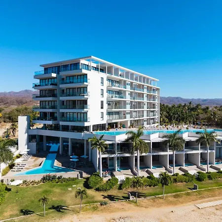 Zantamar Penthouse 603B, Right On The Beach-2