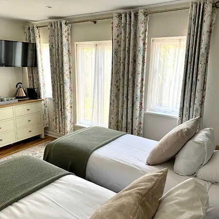 Thatched Cottage Hotel-2