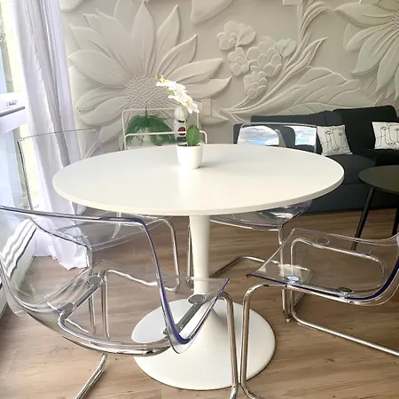 Luxembourg City Terrace Apartment-3