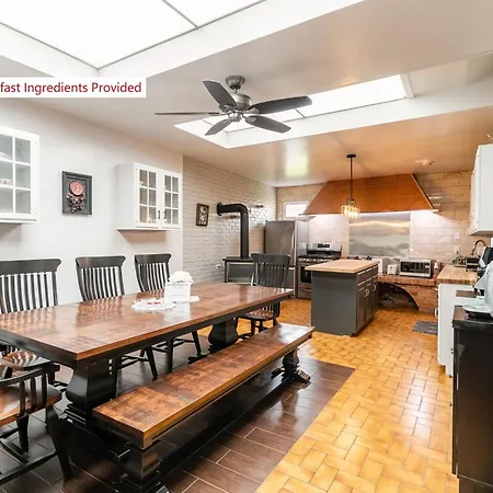 Beautiful Home, A Few Minutes To The Waterfall And Attractions-2