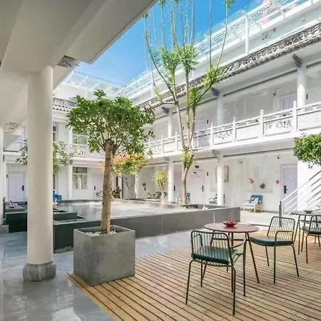 Dali Ancient Town Center White Day Youth Hotel-3