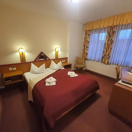 Hotel Zur Goldenen Sonne-3