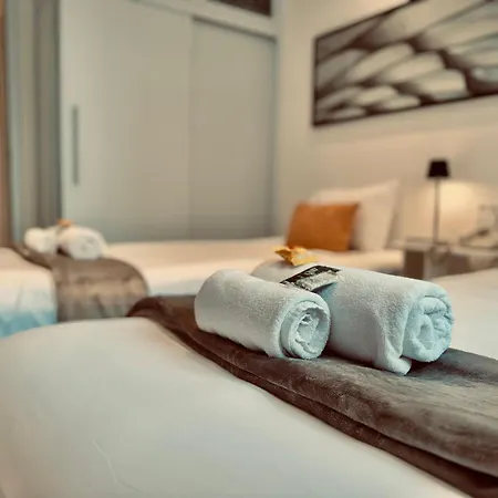 1912- Rentaqui Apartment 2 Bedrooms Stylo Gardens-3