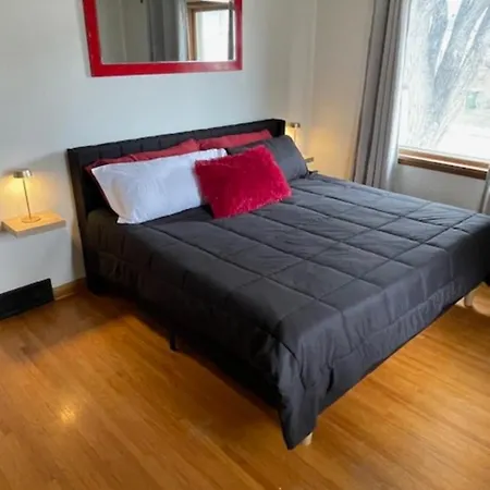 Merlot House-2