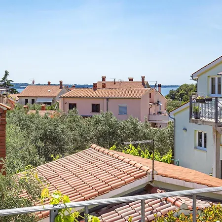 Villa Luka In Fazana With Pool & Playground Only 600 Meter From The Beach-3