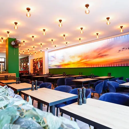 Hamburg Room-3