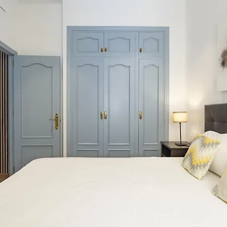 Stylish Malaga 2 Bedroom With Patio-3