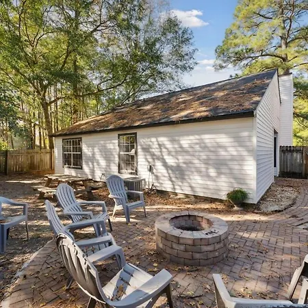 Fenced Yard, Fire Pit & Bbq Grill Near Lake Mayer-3