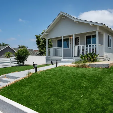 2Br Bungalow Parking Wd Near Downtown-3