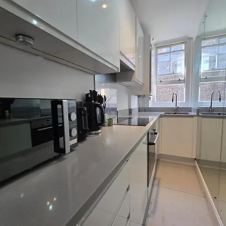 Covent Garden Stunning Flat-2