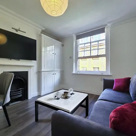 Covent Garden Stunning Flat-3
