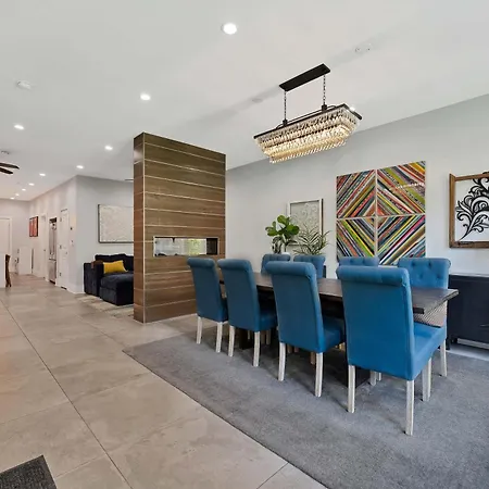 Wicker Park 4Bd 3Ba, Steps From Cta, Parking Incl Home-3