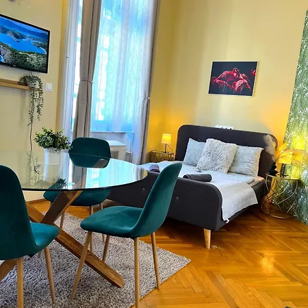 N38 Apartments By Small Home Budapest-2