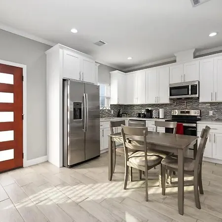 Gated Unit With Laundry L Near Nrg And Med Center And Hou Airport-3