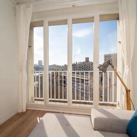 Appartement Tout Equipe 2 A 4 Couchages Au Coeur Du Vieux Port Panier-3