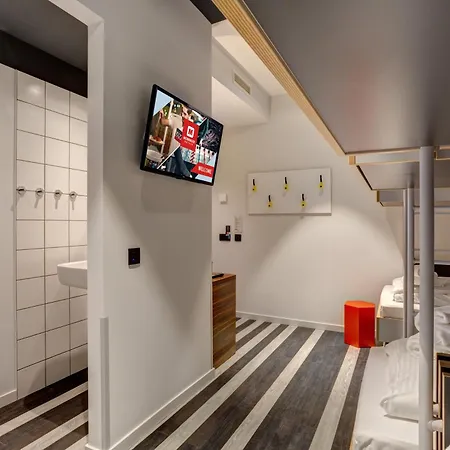 Meininger Hotel Bruxelles Gare Du Midi-3