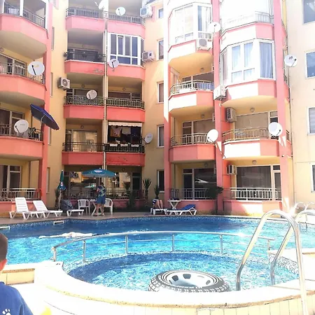 One Sunny Home In Sunny Beach-2