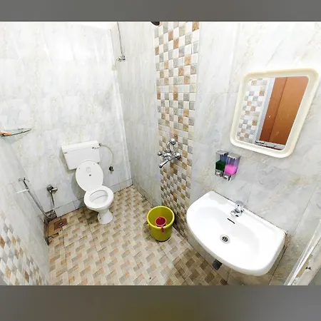Getgo Hostels-3