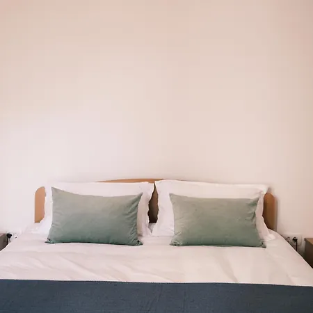 Kotoro Apartment, Sea View, 60M To Beach, Free Parking-3