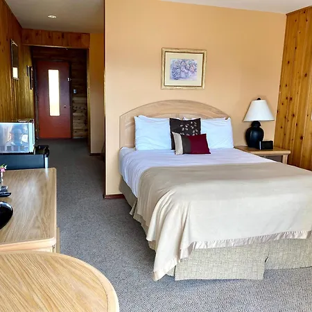 Rocky Mountain Springs Lodge-2