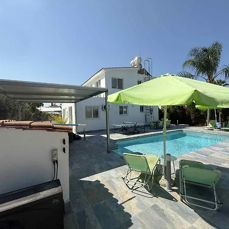 Villa Coralia Gardens 1Km From Coral Bay Beach-2