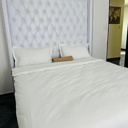 Madivas Self Catering Guesthouse-3