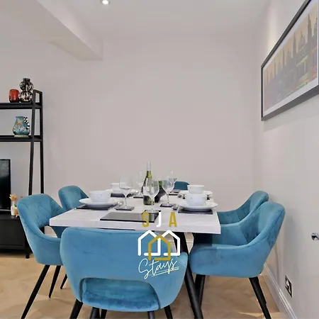 Bon Accord Square - Sja Stays - Modern 3 Bed Apartment-2