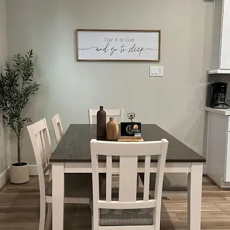Houston Gated 3Br Near Major Events-3