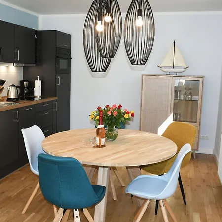 schöne Ferienwohnungen mit Kamin im Ostseebad Sellin-3