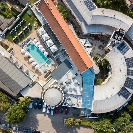 Ce Plaza Hotel-3