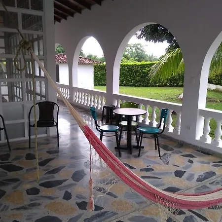 Casa Campestre Con Piscina, Jacuzzi Y Bbq-3