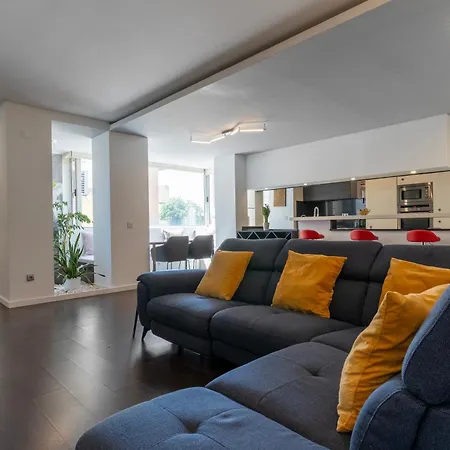 Spacious 2Br En Suite, Downtown Porto-2