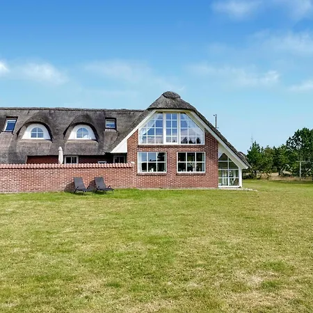 Beautiful Home In Blavand With Sauna-2