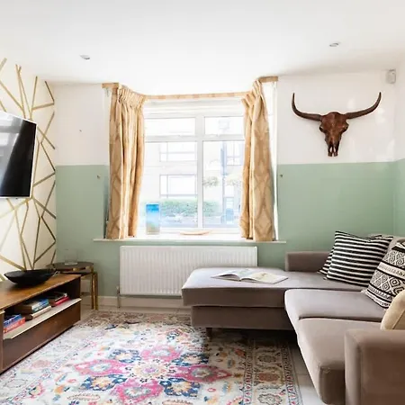 The Southwick Sanctuary - Large 6Bdr With Terrace-2