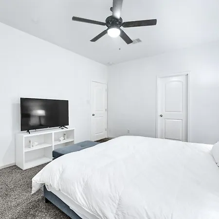 Charming Accommodation In Houston!-2