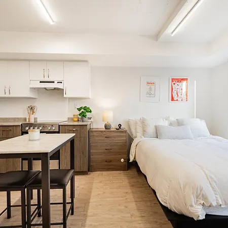Top Location - Cozy & Bright Mtl Studio Near Metro-3