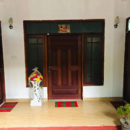Visari Inn Ella-2