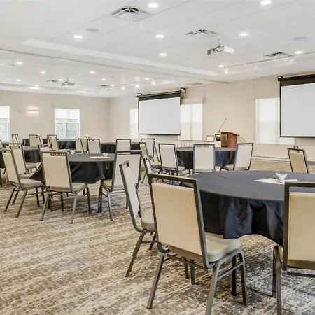 Best Western Plus Bridgewater Hotel&Convention Centre-2