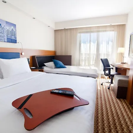Hampton By Hilton Gdansk Airport-2