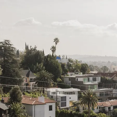 Hollywood Hills Hotel-2