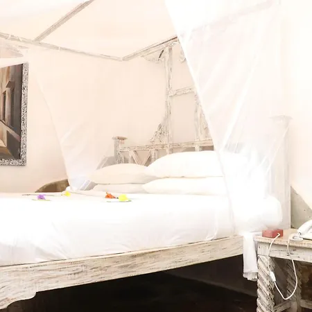Eleven Pearl Boutique Hotel & Spa-3